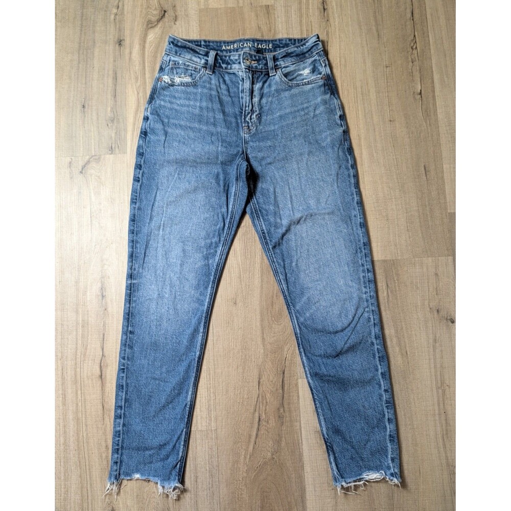 American Eagle Strigid Size 2 Mom Jeans High Rise Raw Fray Hem Distressed